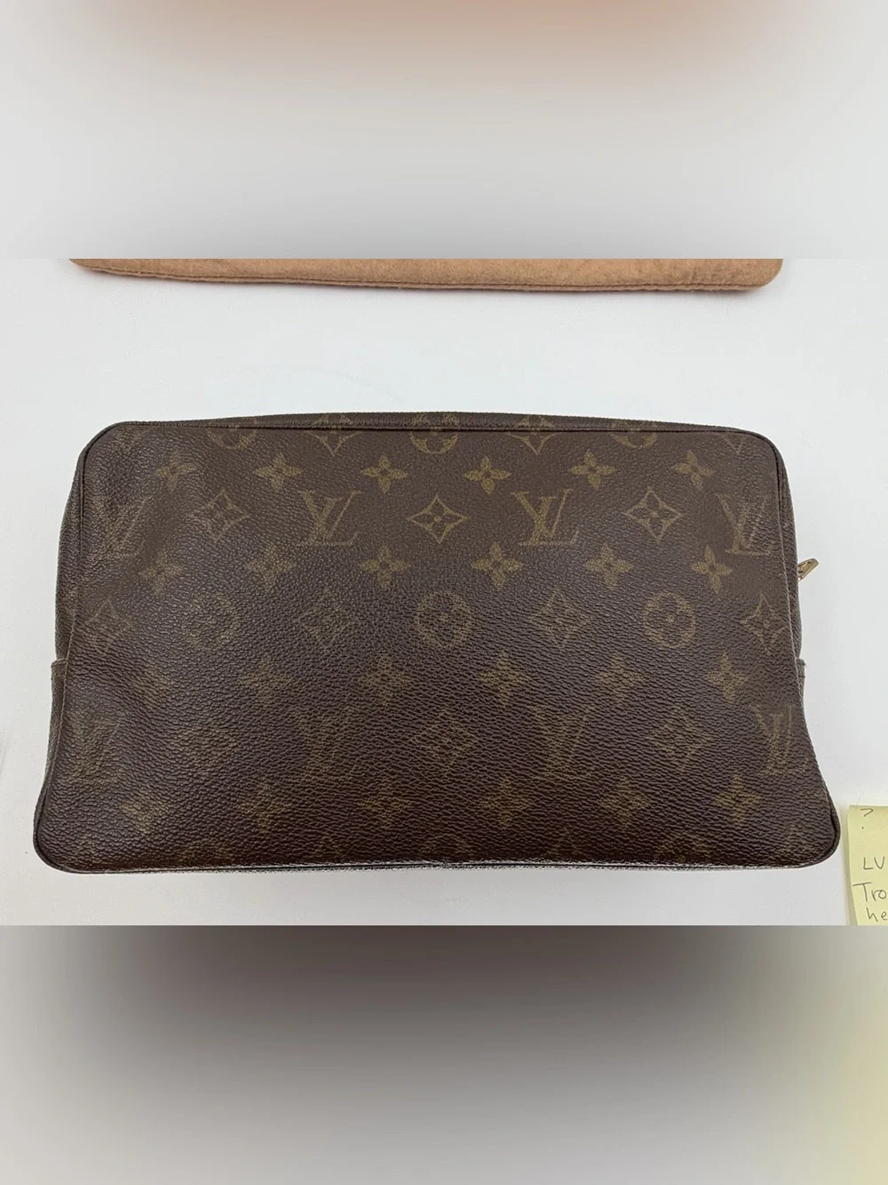 Louis Vuitton Trousse 28 Monogram Toiletry Bag W/Dust Bag Very Good Condition - Picture 2 of 16